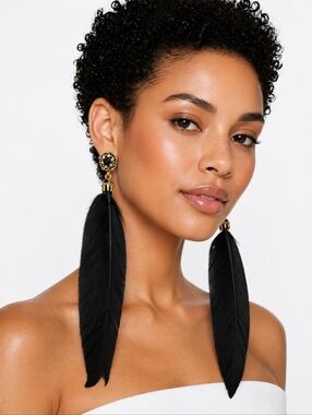 Boho Vintage Style Feather Earrings NWT